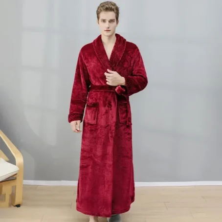Enveloppez-vous dans un cocon de douceur avec ce peignoir velours luxueux