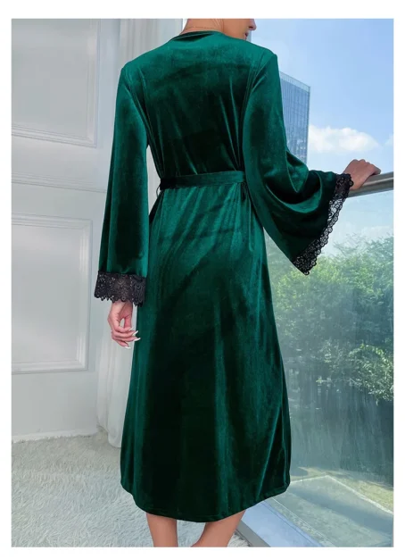 Enveloppez-vous de douceur avec cette robe de chambre femme velours luxe