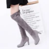 Osez l'allure chic et audacieuse avec ces cuissardes velours ultra tendance